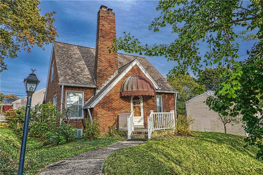 561 5th Street Butler, PA 16001 - Photo 1 of 25 Welcome Home.