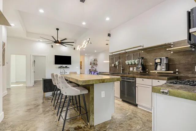 $299,900 | 475 Pinnacle, Trinity, TX 75862