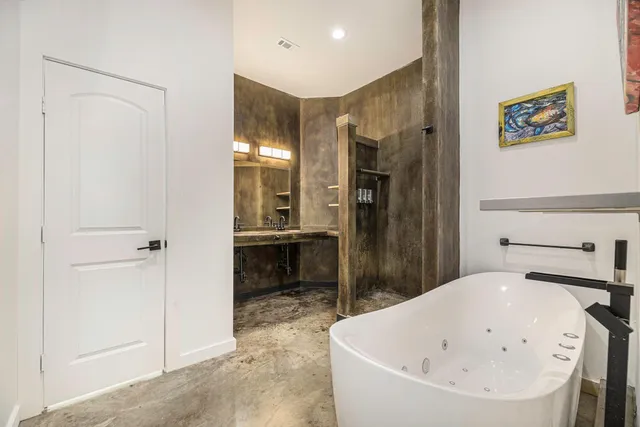 $299,900 | 475 Pinnacle, Trinity, TX 75862