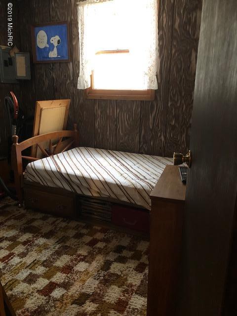 19053 Austin Avenue Reed City, MI 49677 - Photo 12 of 18 IMG_2304