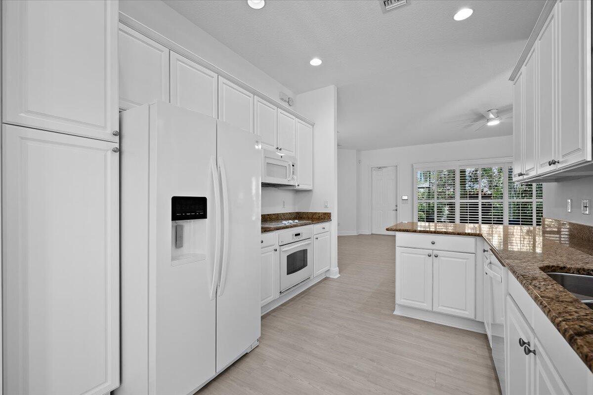 1041 Big Pine Way Jupiter, FL 33458 - Photo 11 of 44 Sunny and Open to Living Area