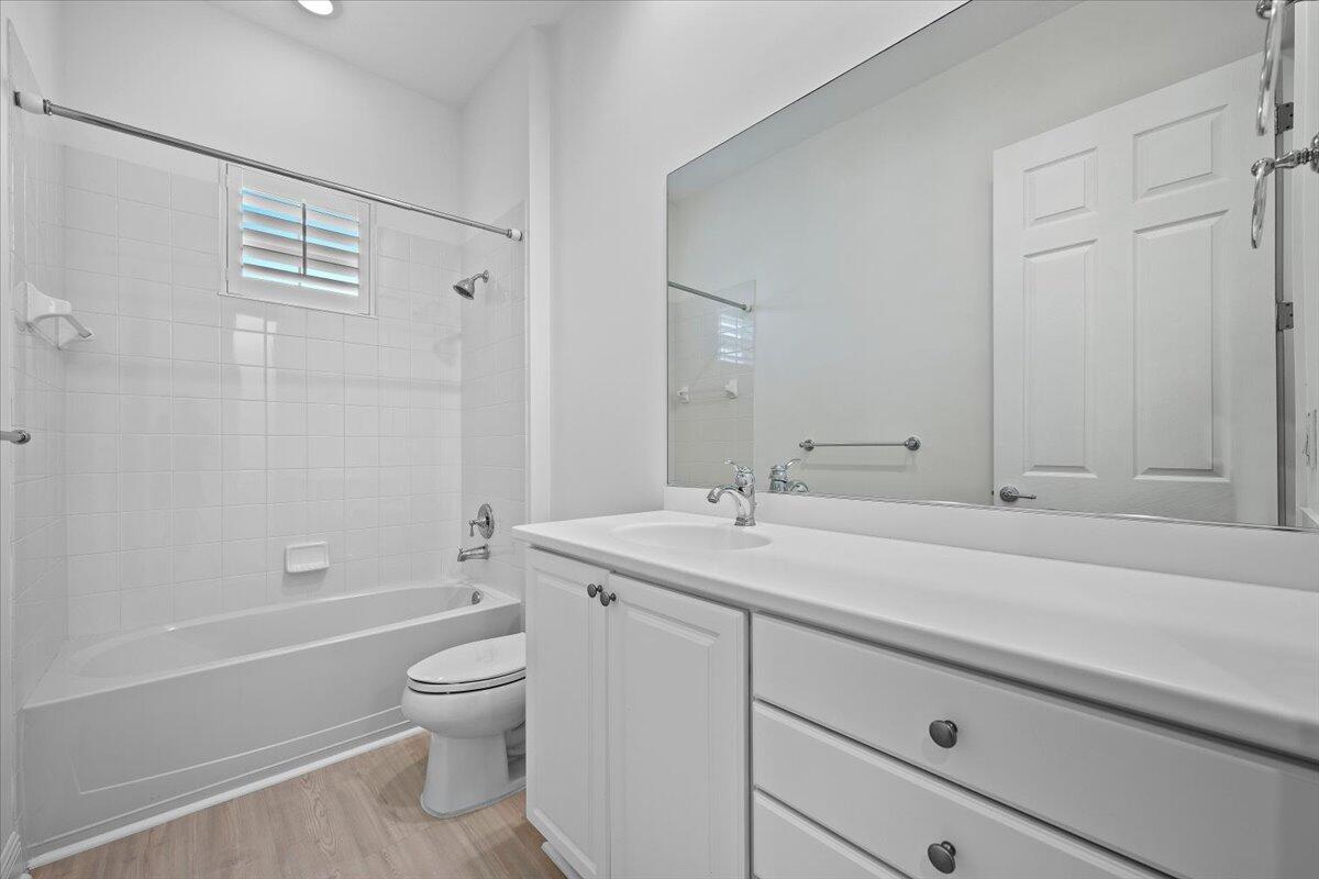 1041 Big Pine Way Jupiter, FL 33458 - Photo 25 of 44 Fresh and Bright Bathroom