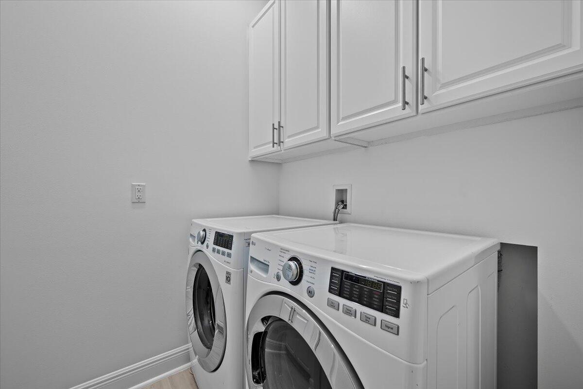 1041 Big Pine Way Jupiter, FL 33458 - Photo 28 of 44 Laundry Room