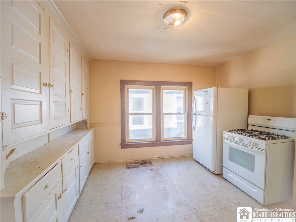 123 Maple Avenue Dunkirk, NY 14048 - Photo 12 of 17