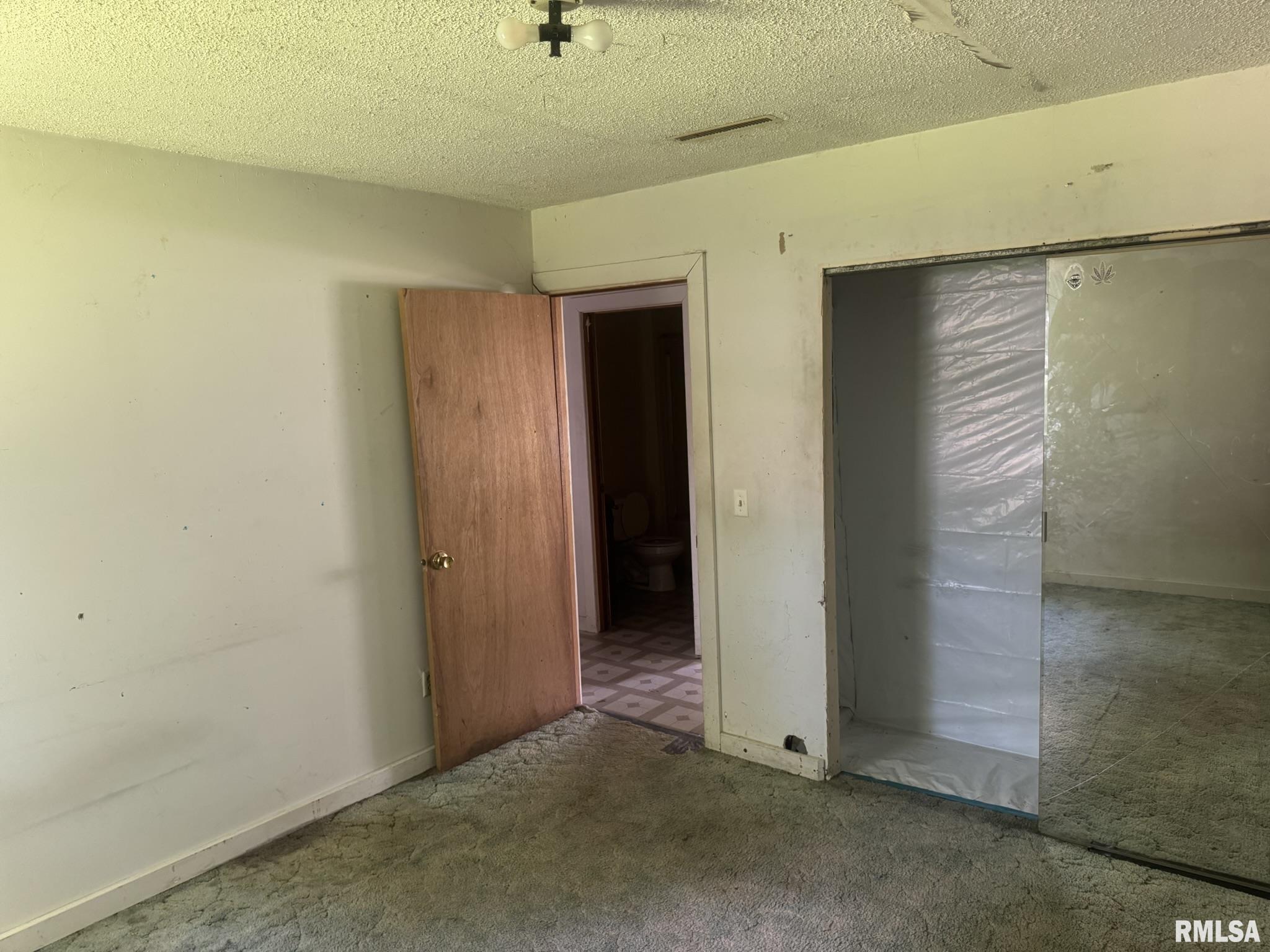 2805 South 15th Street Springfield, IL 62703 - Photo 16 of 17