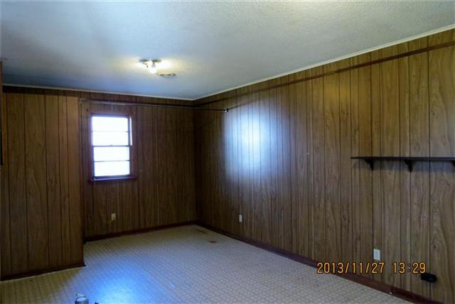 3900 Highway 49 Tennessee Ridge, TN 37178 - Photo 13 of 20 Bedroom.