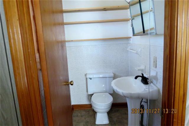 3900 Highway 49 Tennessee Ridge, TN 37178 - Photo 15 of 20 Bath