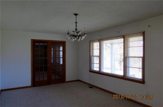 Living Room, Nice and Bright.