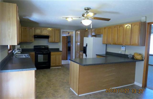 3900 Highway 49 Tennessee Ridge, TN 37178 - Photo 8 of 20 Another View of Kitchen.