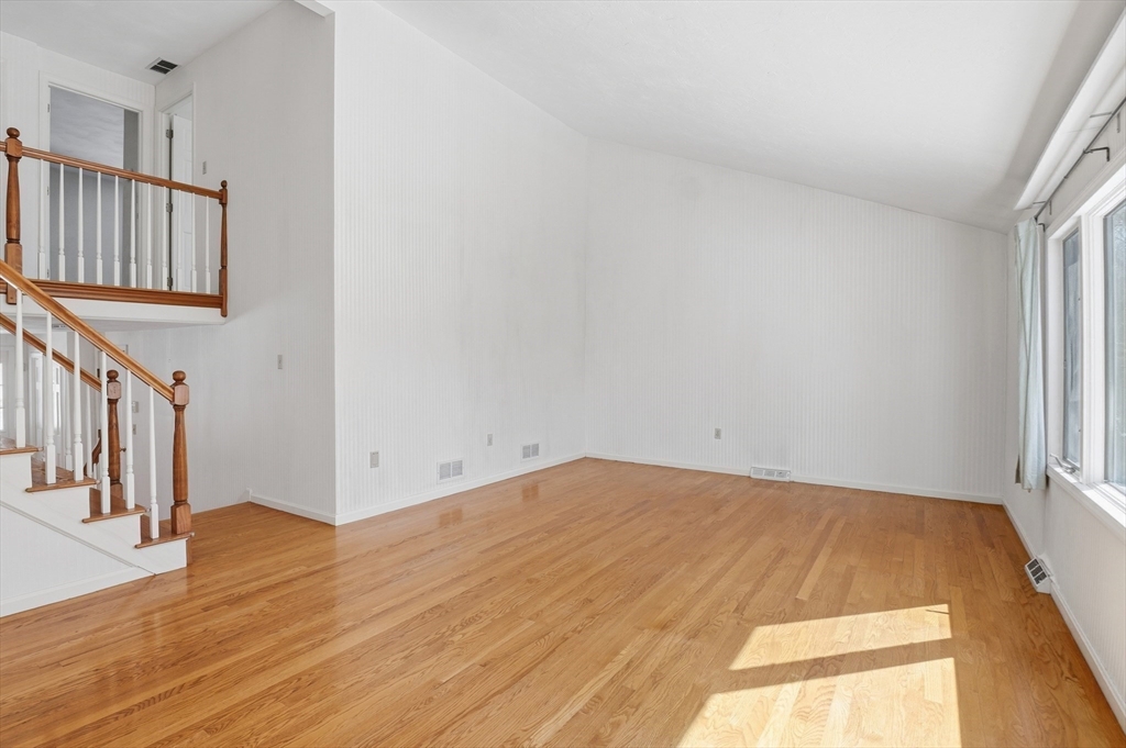 26 Monroe Street Shrewsbury, MA 01545 - Photo 20 of 40