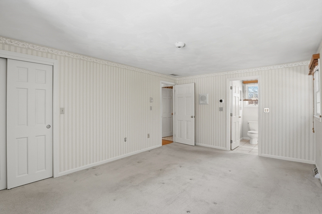 26 Monroe Street Shrewsbury, MA 01545 - Photo 25 of 40