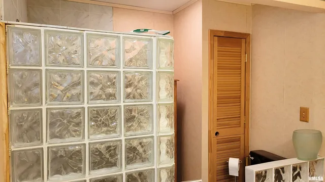 $695,000 | 3898 Country Club Road, Carbondale, IL 62901