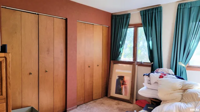 $695,000 | 3898 Country Club Road, Carbondale, IL 62901