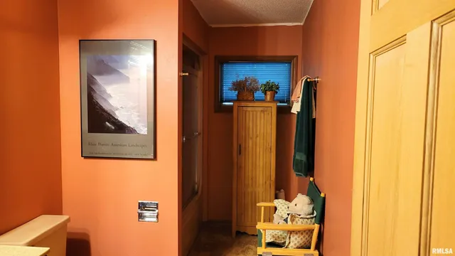 $695,000 | 3898 Country Club Road, Carbondale, IL 62901