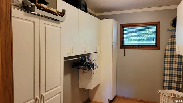 $695,000 | 3898 Country Club Road, Carbondale, IL 62901