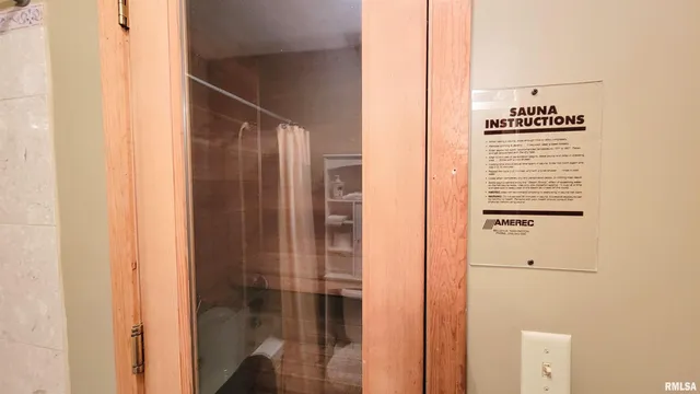 $695,000 | 3898 Country Club Road, Carbondale, IL 62901