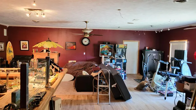 $695,000 | 3898 Country Club Road, Carbondale, IL 62901