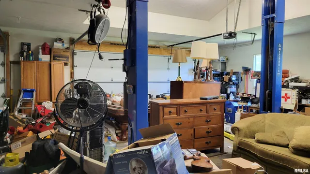 $695,000 | 3898 Country Club Road, Carbondale, IL 62901