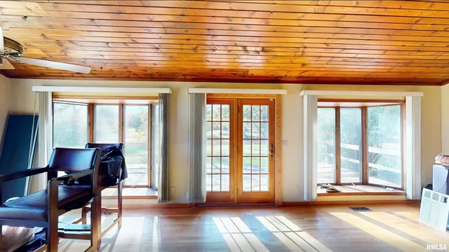 $695,000 | 3898 Country Club Road, Carbondale, IL 62901