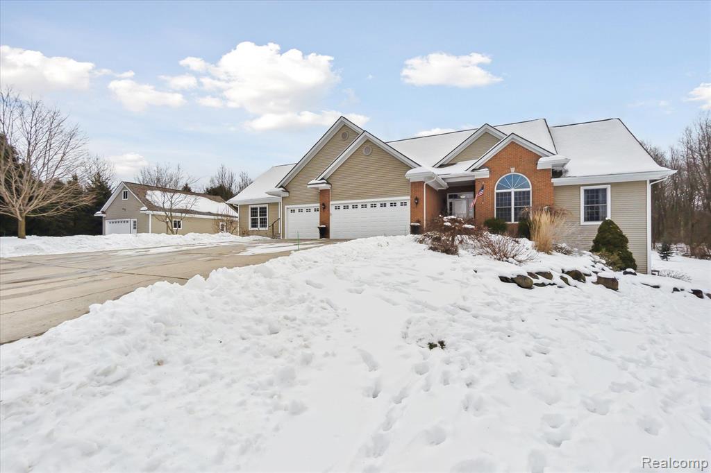 13180 Germany Road Fenton, MI 48430 - Photo 2 of 58 Gallery Image 2