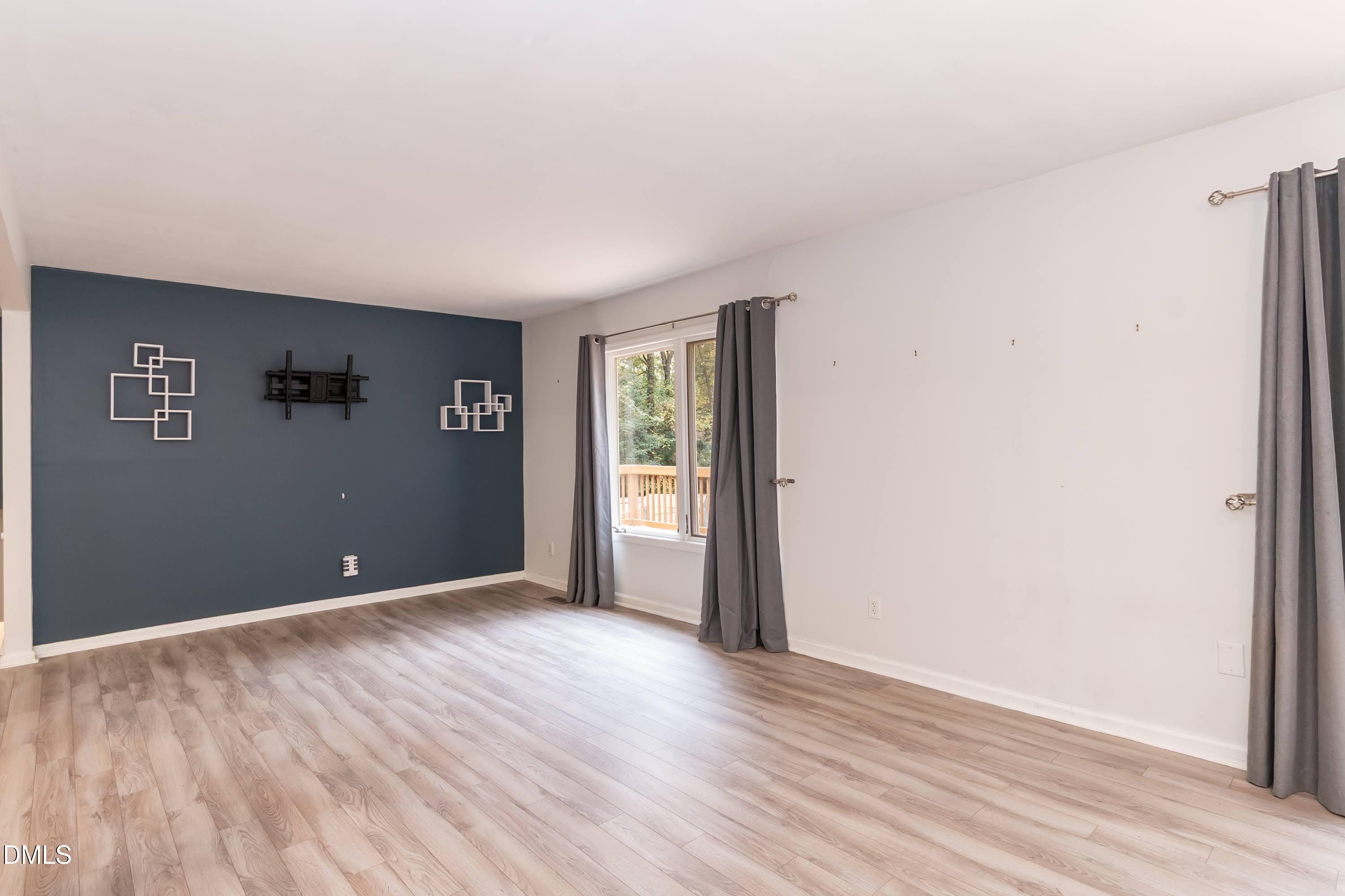 7728 Wakebrook Drive Raleigh, NC 27616 - Photo 16 of 62 Living 01