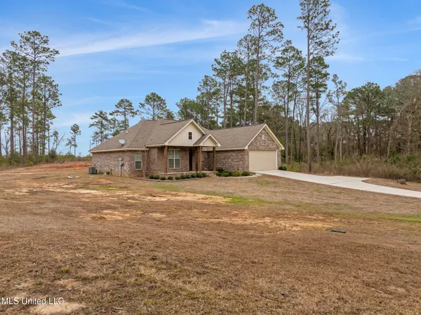 $289,500 | 88 North Bryant Road, Sumrall, MS 39482