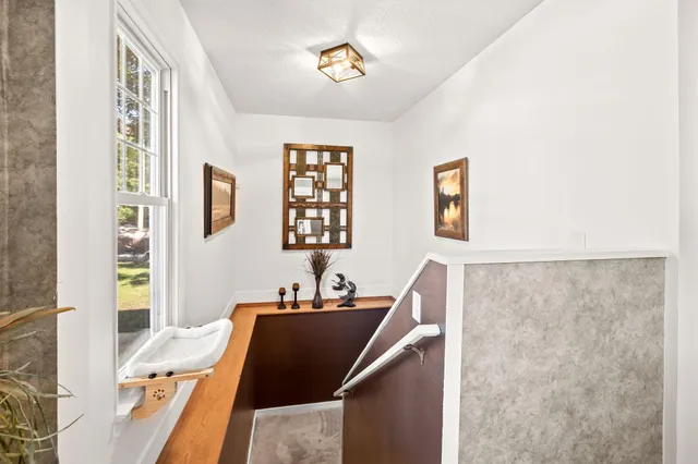 $239,900 | 801 Carver Street North, Winthrop, MN 55396