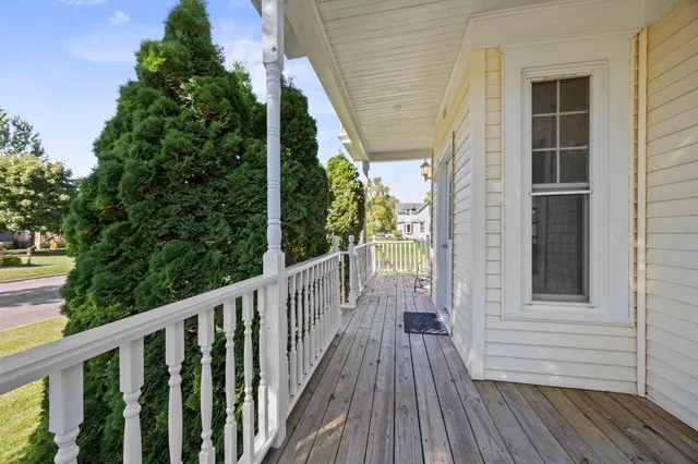 $239,900 | 801 Carver Street North, Winthrop, MN 55396