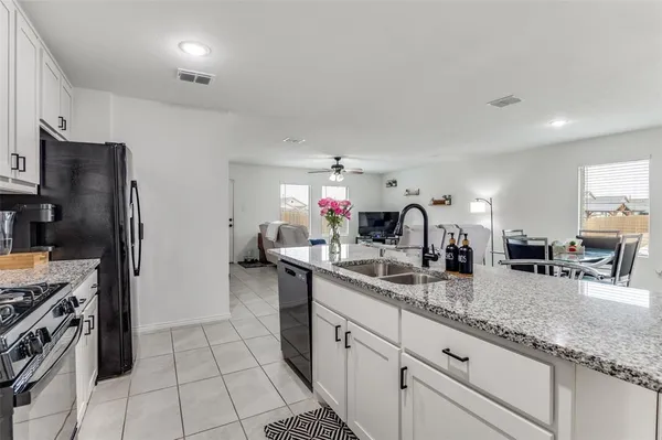 $2,295 | 1650 Woodbrook Drive, Hutchins, TX 75141