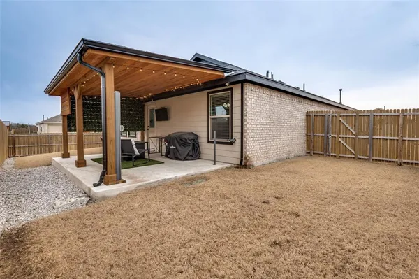 $2,395 | 1650 Woodbrook Drive, Hutchins, TX 75141