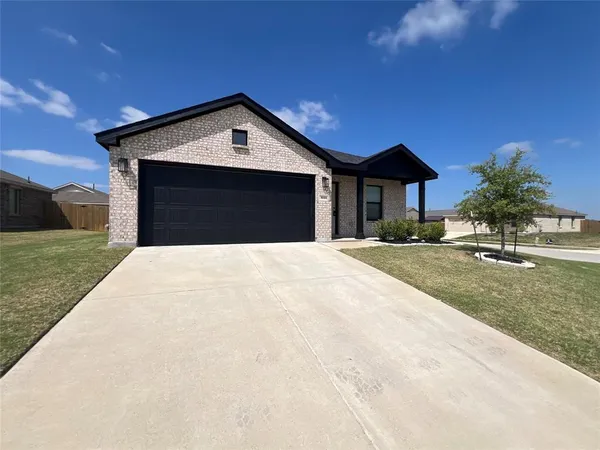 $2,295 | 1650 Woodbrook Drive, Hutchins, TX 75141