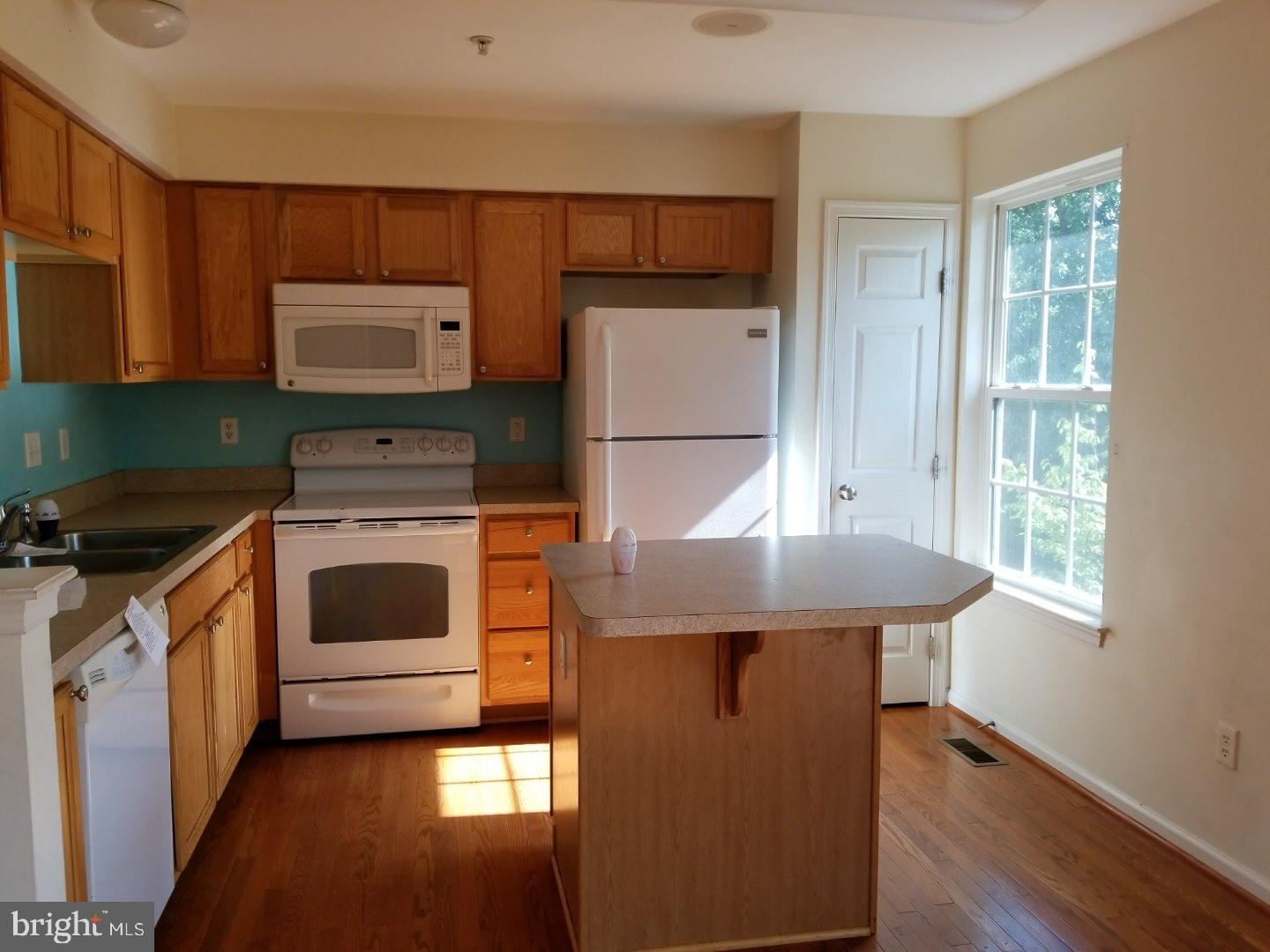 2603 Orchard View Road Reading, PA 19606 - Photo 3 of 10