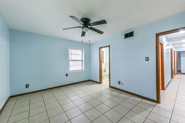 $2,000 | 705 Dunwick Lane, Pasadena, TX 77502