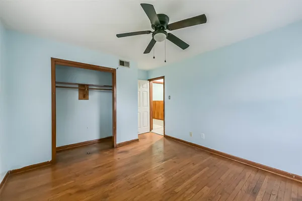 $2,000 | 705 Dunwick Lane, Pasadena, TX 77502