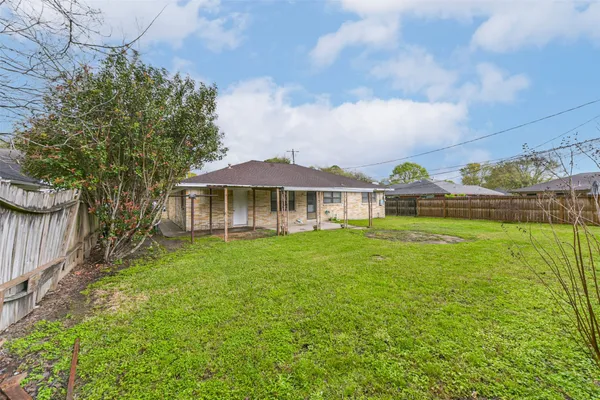 $1,800 | 705 Dunwick Lane, Pasadena, TX 77502