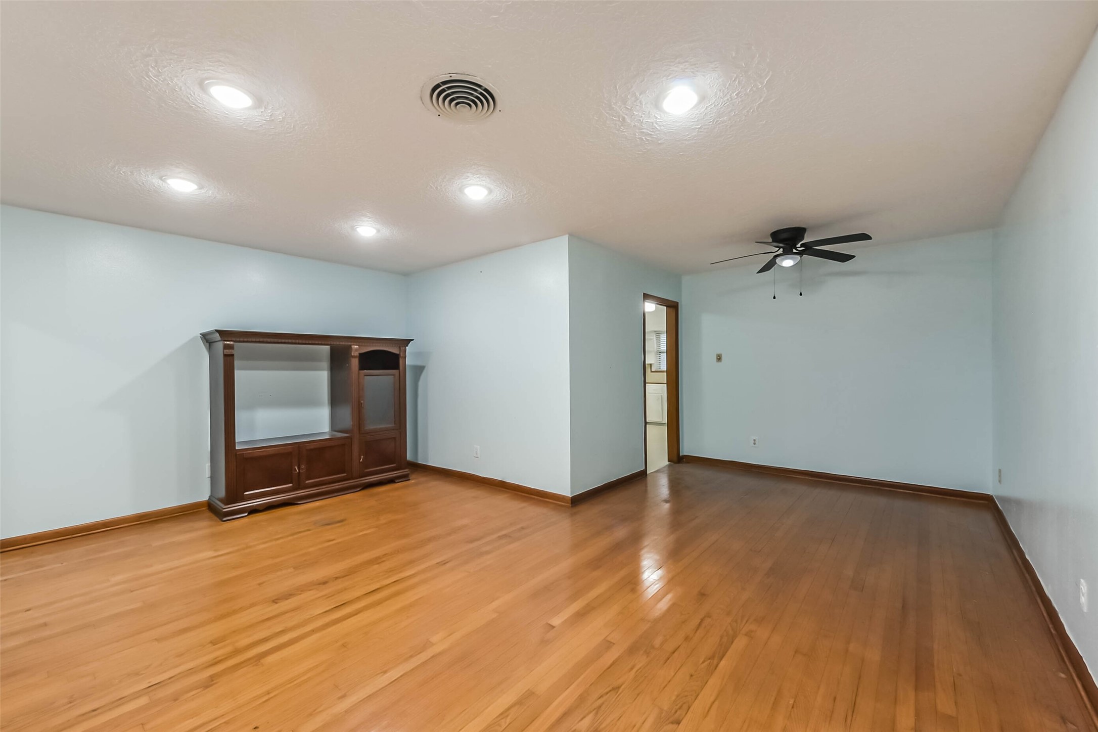 705 Dunwick Lane Pasadena, TX 77502 - Photo 6 of 36