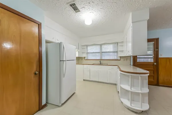 $1,800 | 705 Dunwick Lane, Pasadena, TX 77502