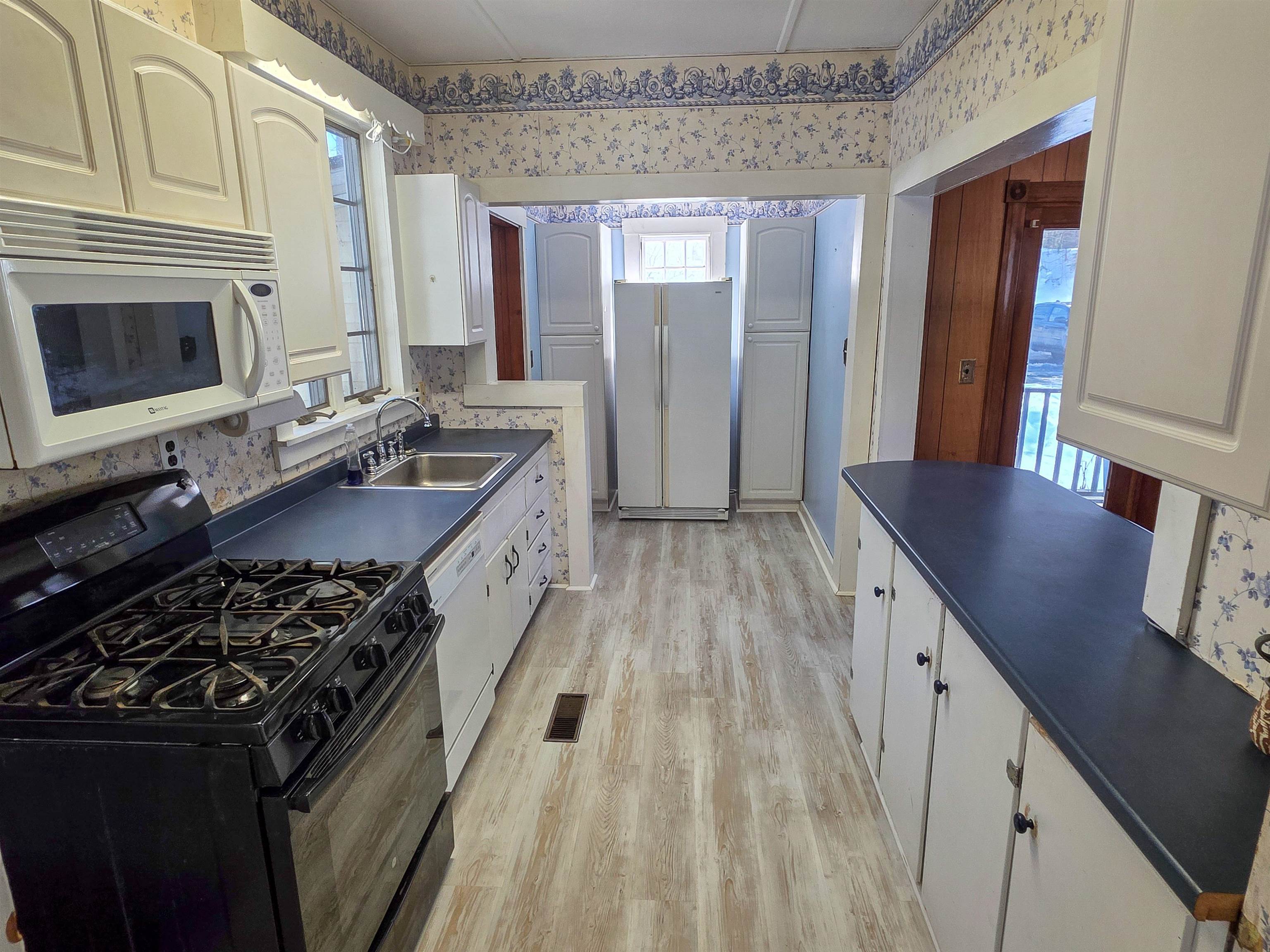 3 Cherry Street Windsor, VT 05089 - Photo 3 of 20