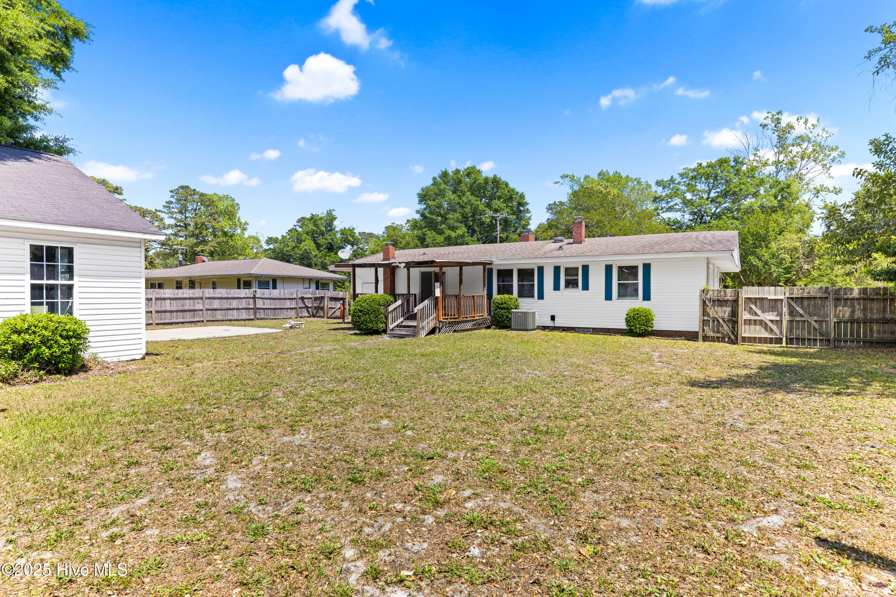 814 Latimer Drive Wilmington, NC 28403 - Photo 18 of 27 018_814_latimer_drive-18_619