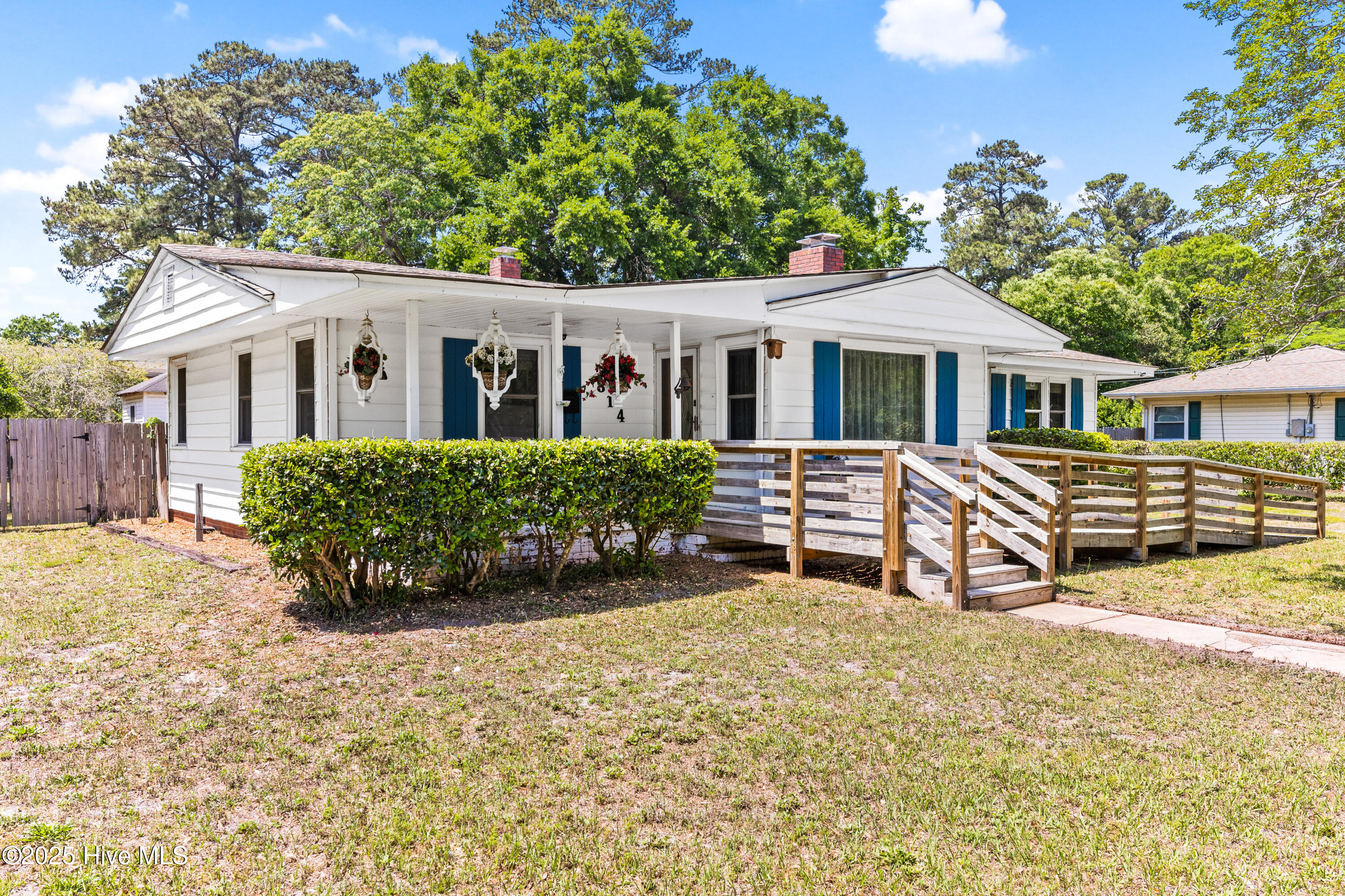 814 Latimer Drive Wilmington, NC 28403 - Photo 2 of 27 002_814_latimer_drive-02_624