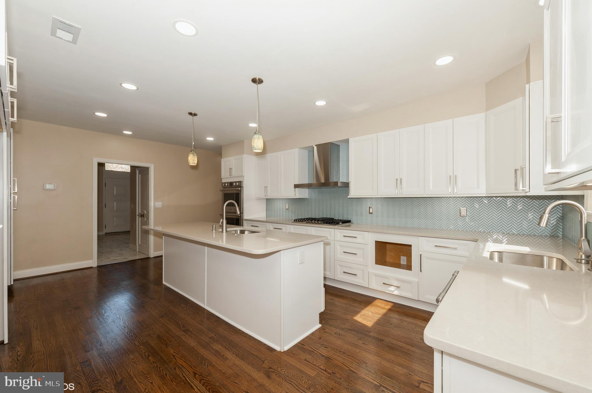 7804 Crossland Road Baltimore, MD 21208 - Photo 11 of 50 Gallery Image 11