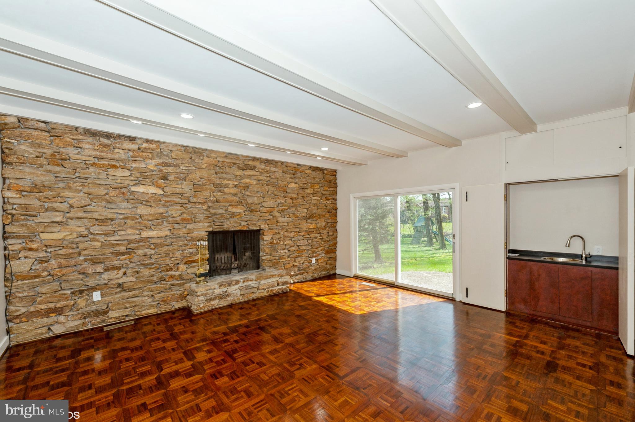7804 Crossland Road Baltimore, MD 21208 - Photo 13 of 50 Gallery Image 13