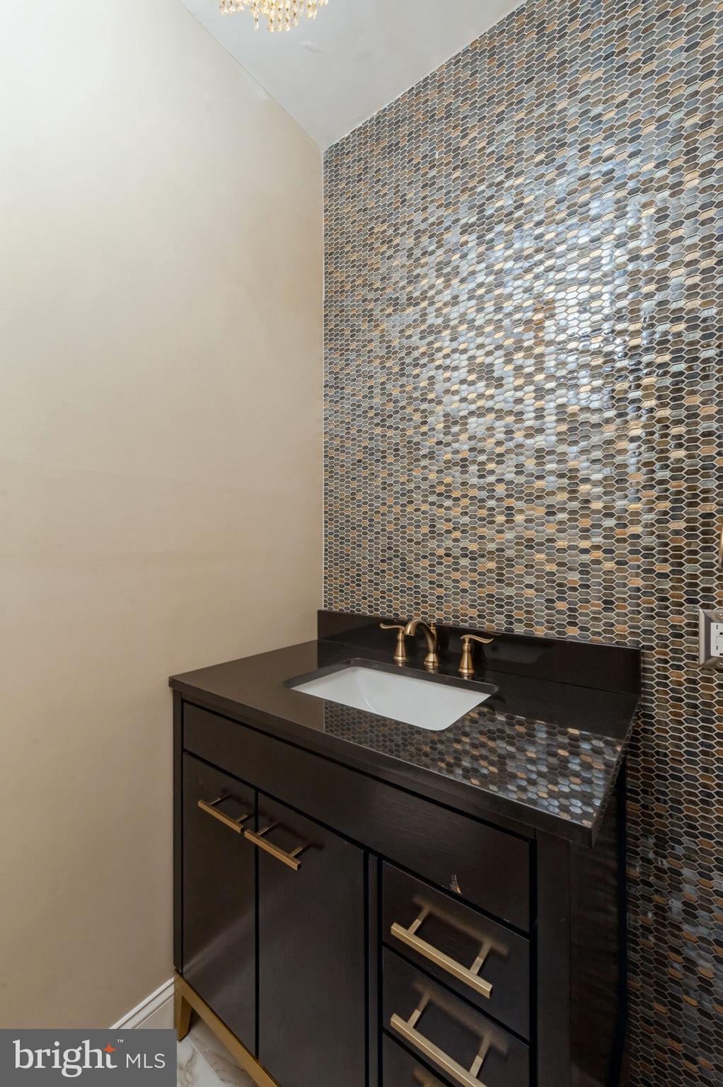 7804 Crossland Road Baltimore, MD 21208 - Photo 18 of 50 Gallery Image 18
