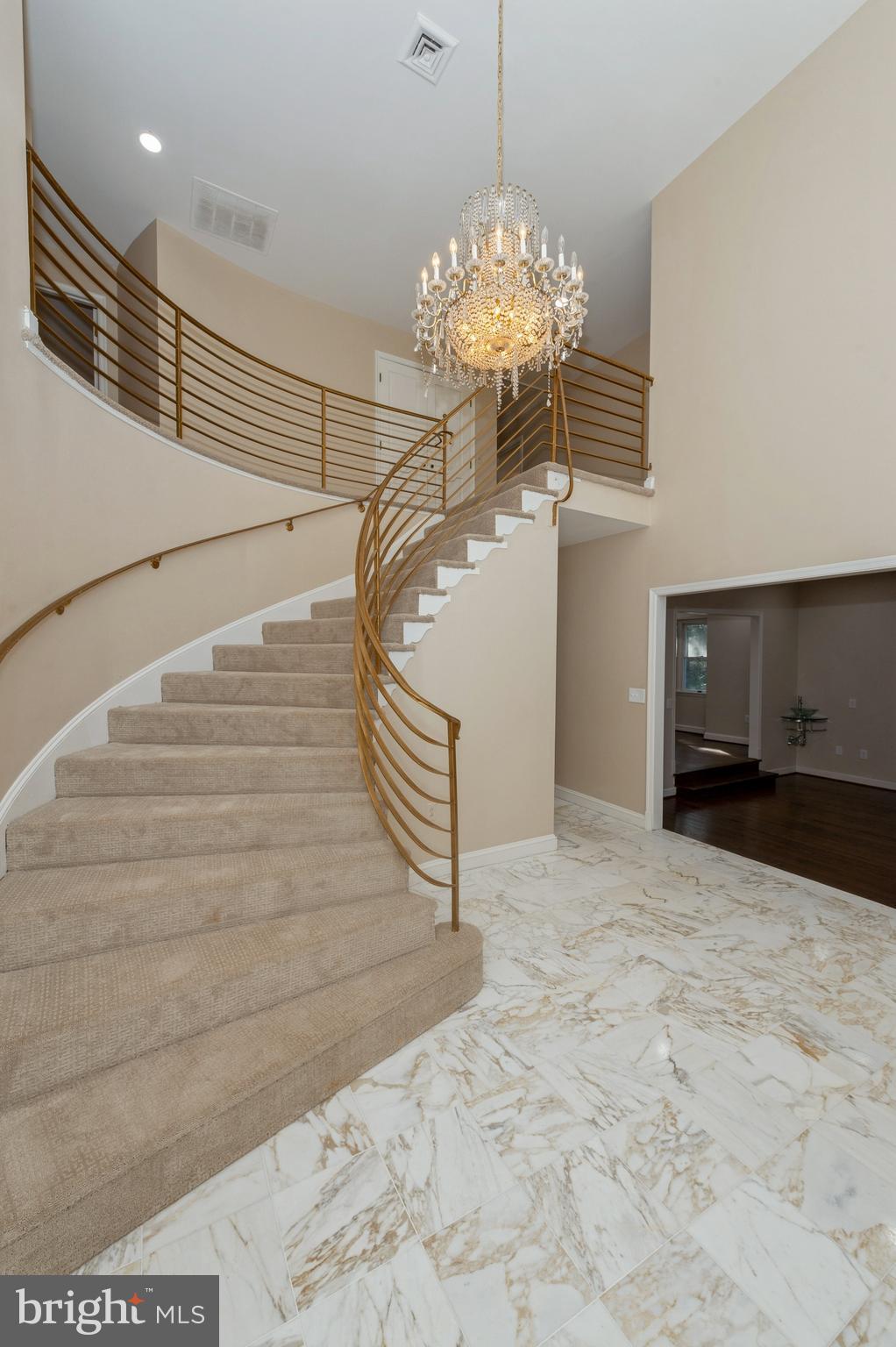 7804 Crossland Road Baltimore, MD 21208 - Photo 4 of 50 Gallery Image 4