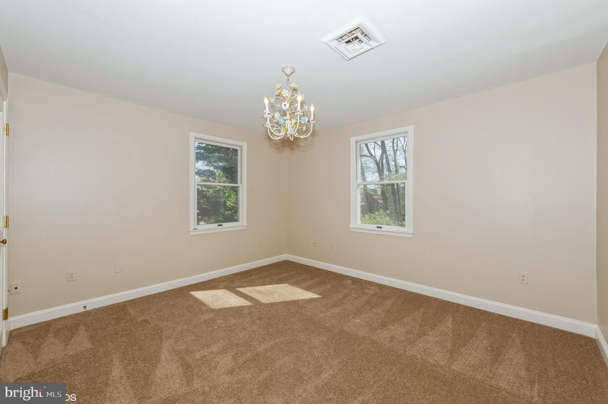 7804 Crossland Road Baltimore, MD 21208 - Photo 31 of 50 Gallery Image 31