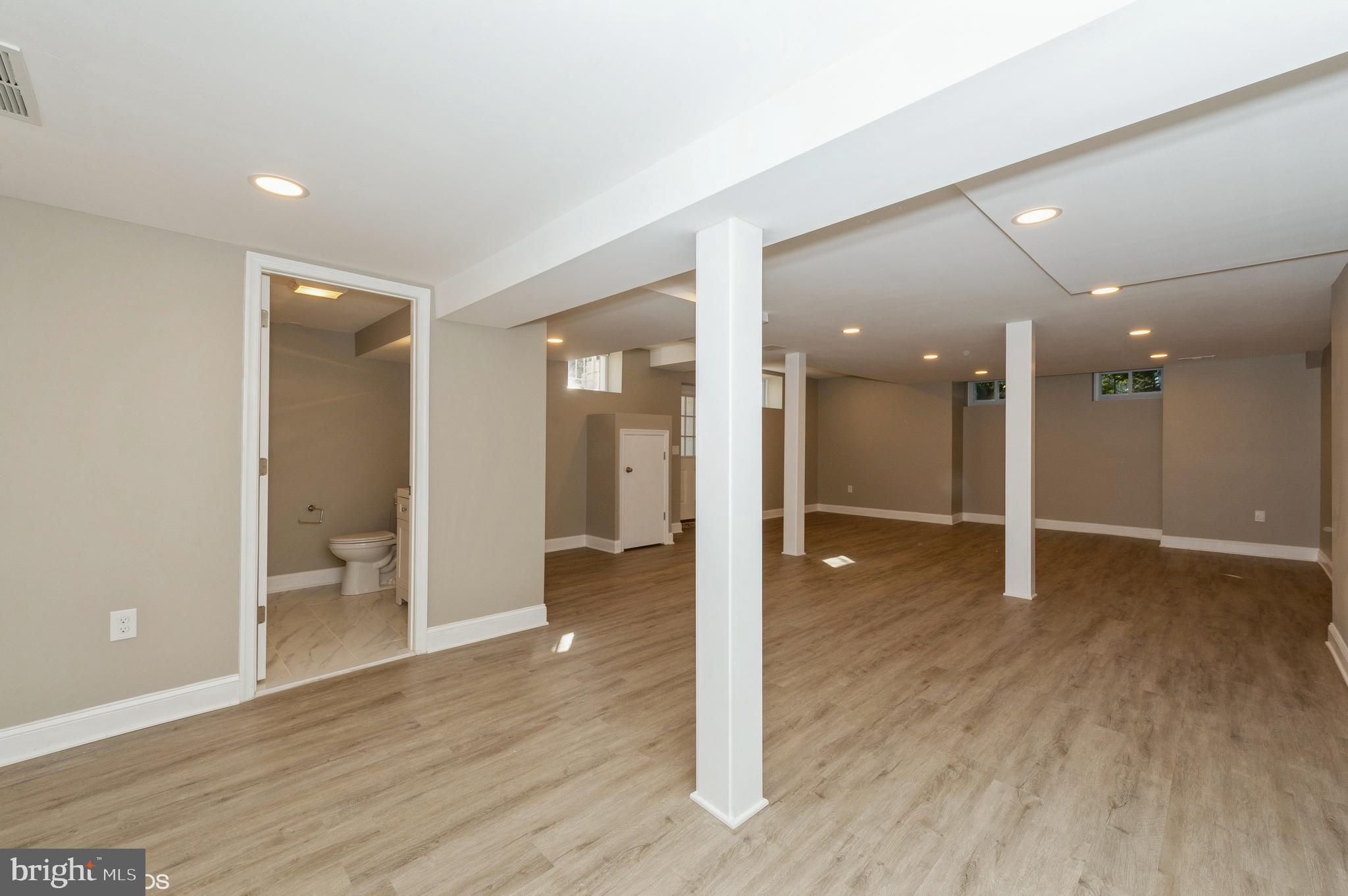 7804 Crossland Road Baltimore, MD 21208 - Photo 37 of 50 Gallery Image 37