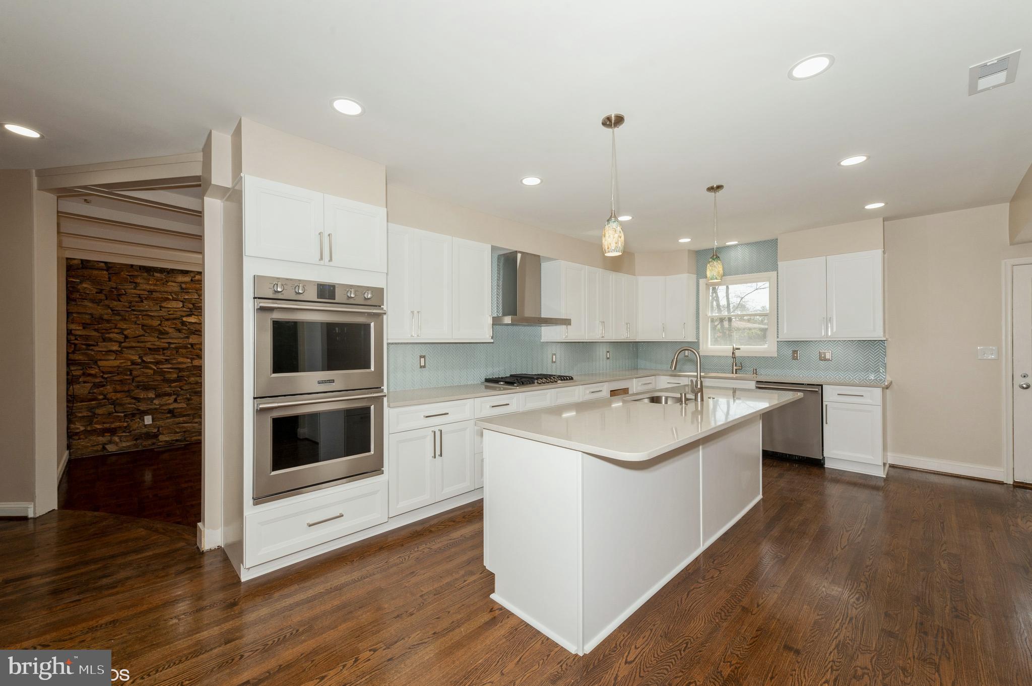 7804 Crossland Road Baltimore, MD 21208 - Photo 10 of 50 Gallery Image 10