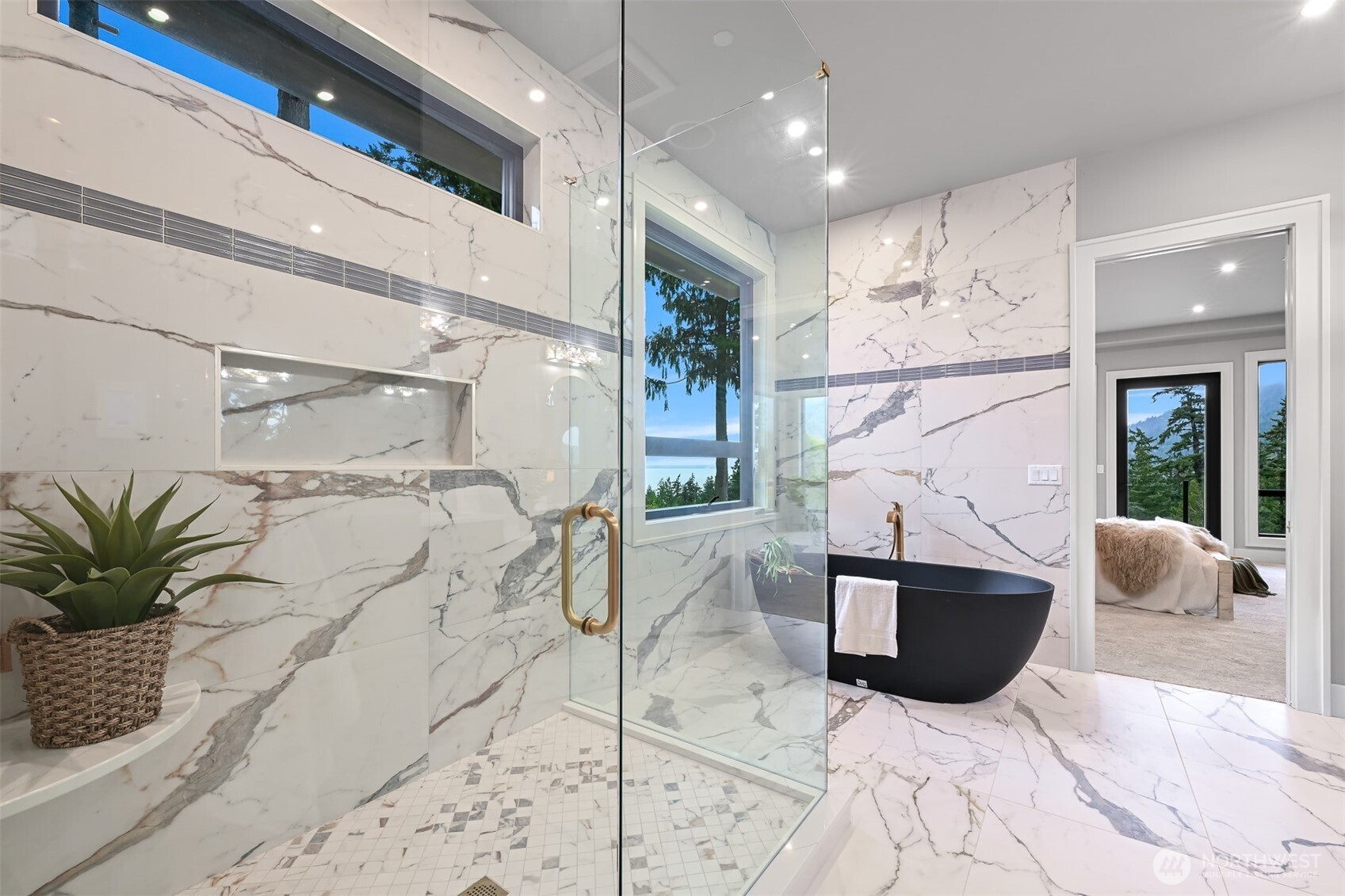 555 Whitecap Road Bellingham, WA 98229 - Photo 26 of 40 a view of entryway and hall