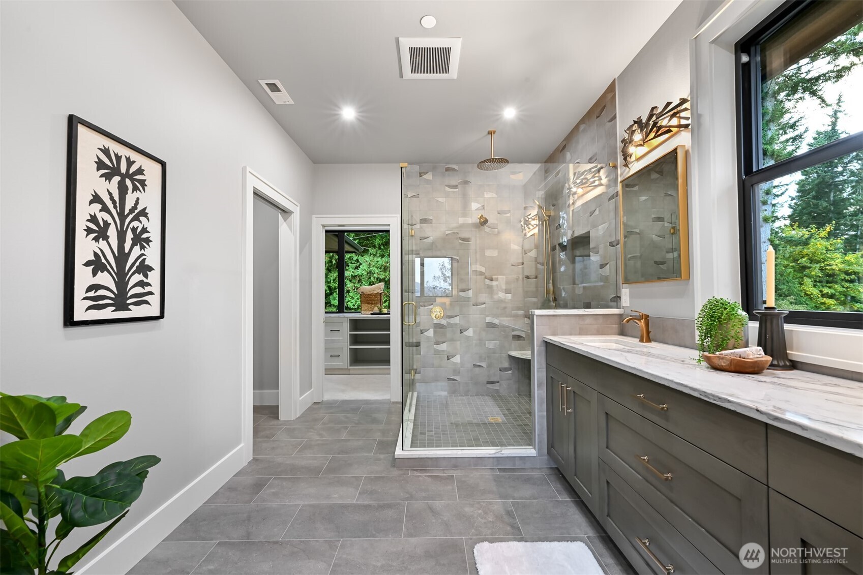 555 Whitecap Road Bellingham, WA 98229 - Photo 33 of 40 a lobby with a large mirror