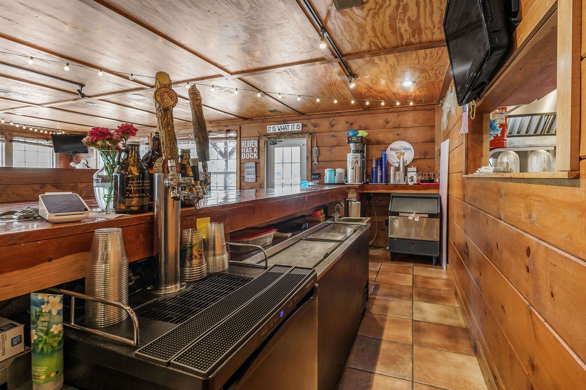 1967 Rock Island Road Rock Island, TN 38581 - Photo 21 of 39 a view of a chairs and table in the balcony